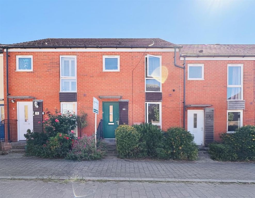 Property photo 1 of 11 Front