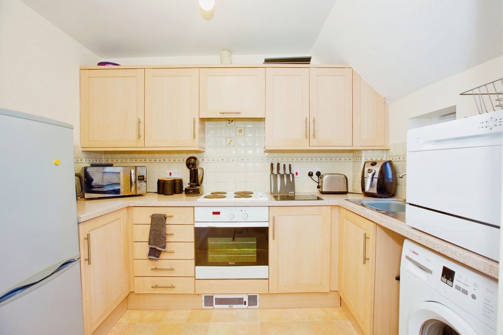Additional image 4 of 1 bed flat for saleHawks Rise, Yeovil, Somerset BA22