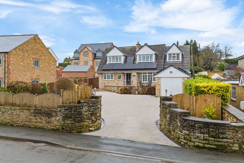 Property photo 1 of 24