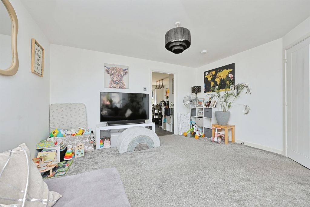 Property photo 3 of 18