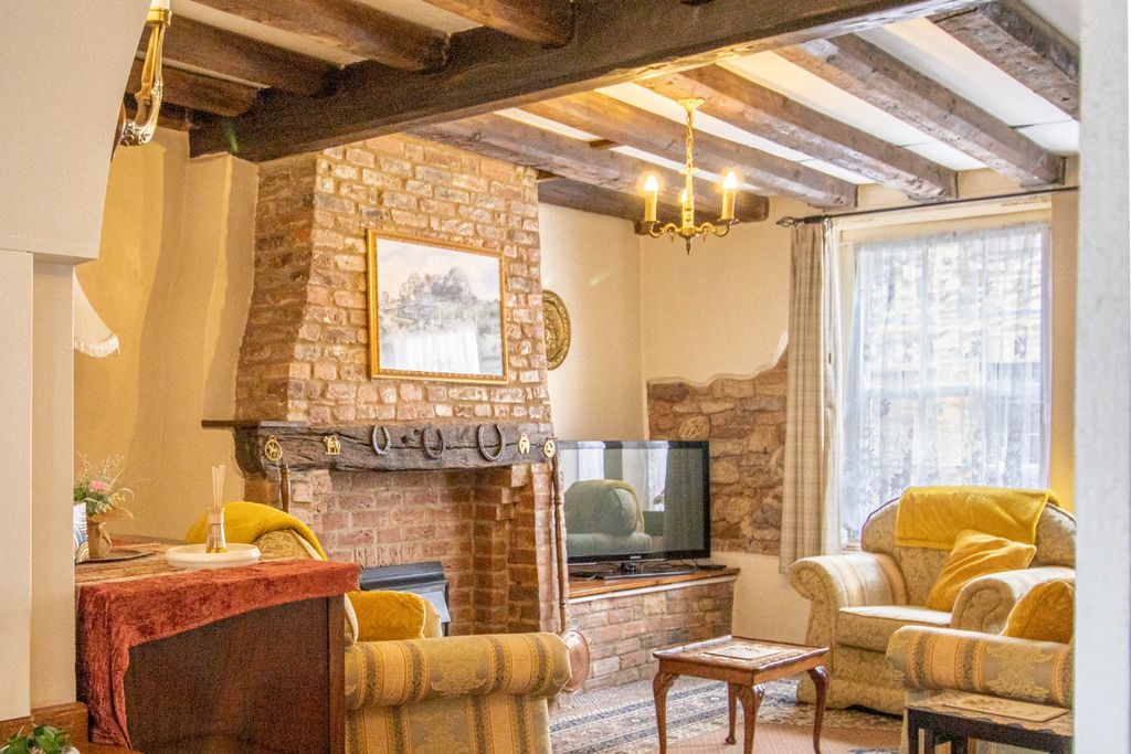 Property photo 1 of 19 4870212