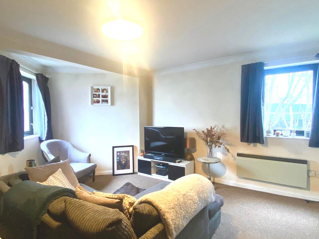 Property photo 3 of 7