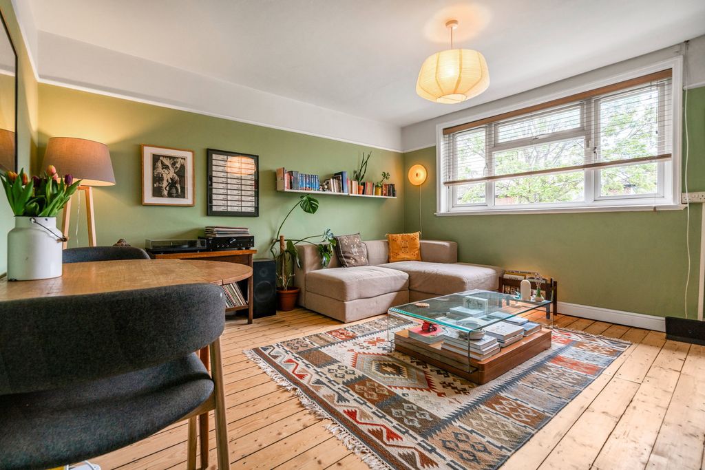 Property photo 2 of 16