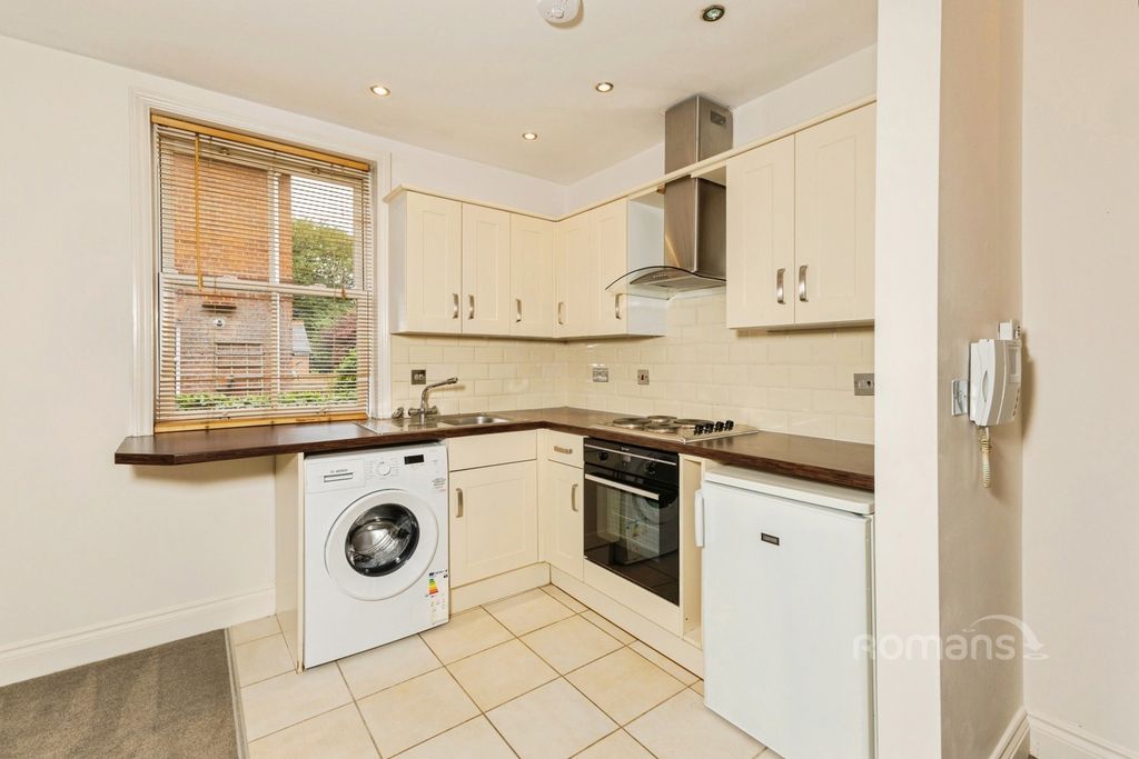 Property photo 2 of 9 Pbox-Img.Jpg