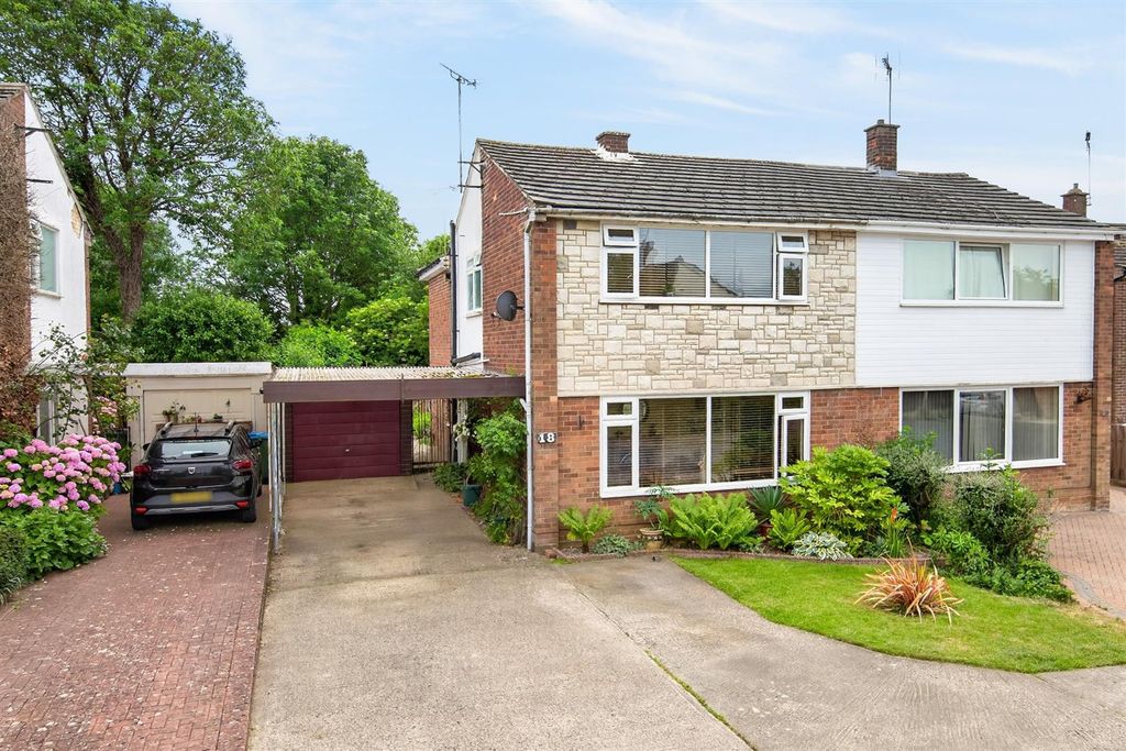 Property photo 1 of 33 18Manorrdweb02.Jpg
