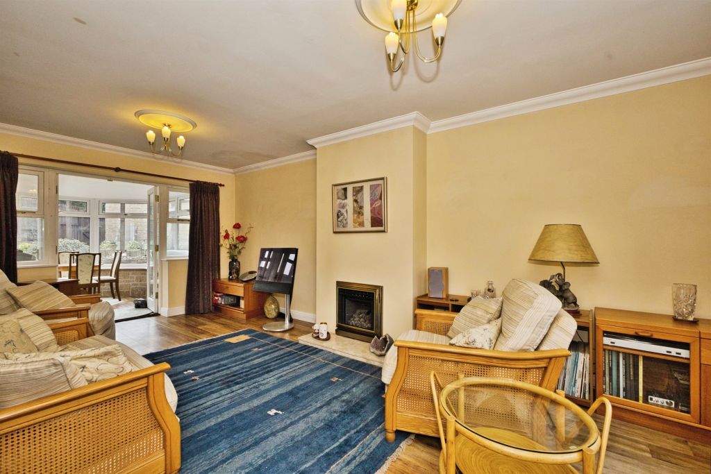 Property photo 2 of 22