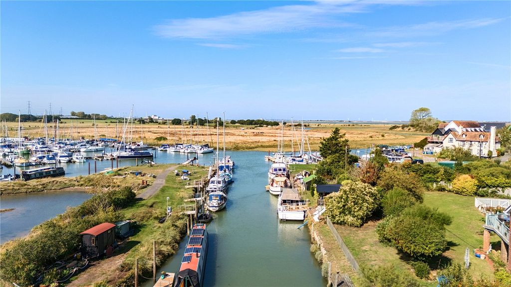 Property photo 2 of 38 Picture No. 43