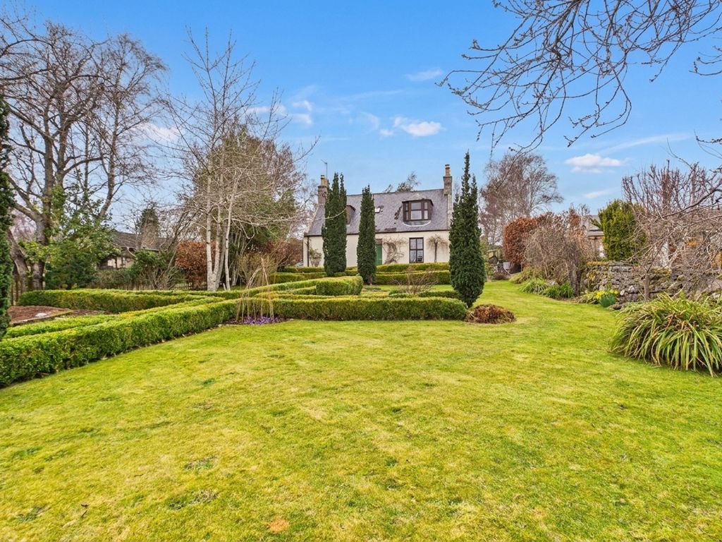 Property photo 1 of 39