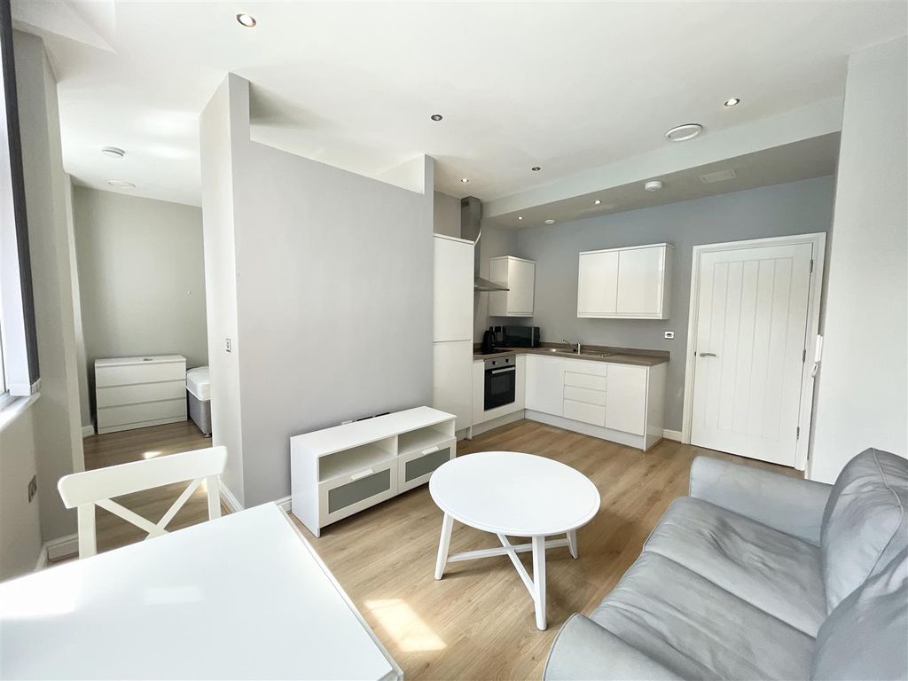 Property photo 2 of 8 Img_4323.Jpg