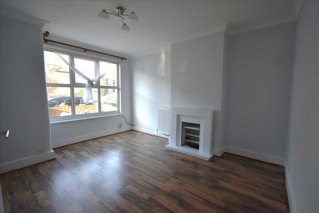 Property photo 2 of 10 Reception 1