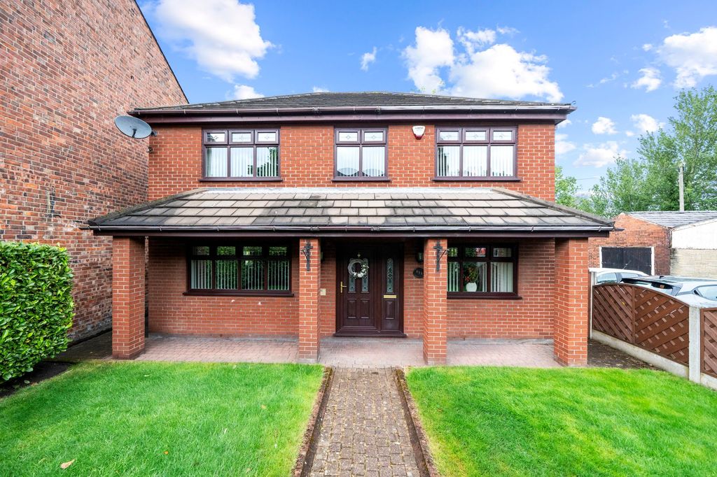 Property photo 1 of 31