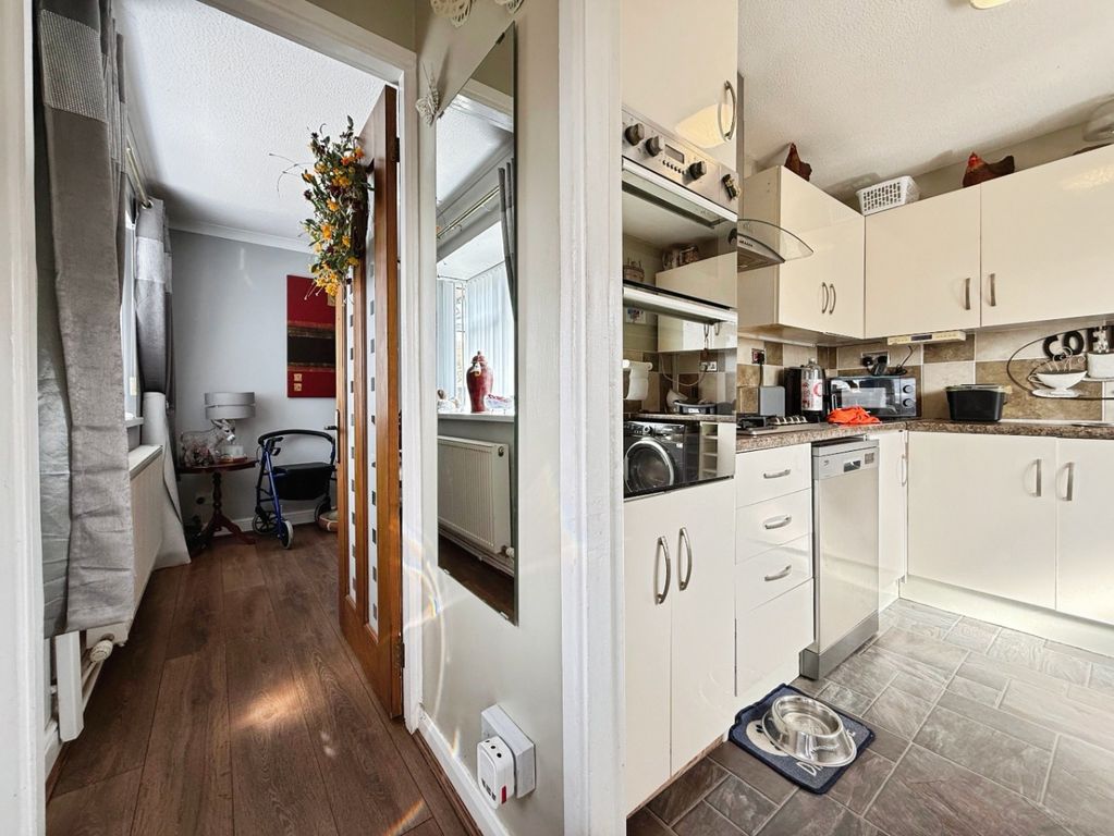 Property photo 3 of 20 4568435