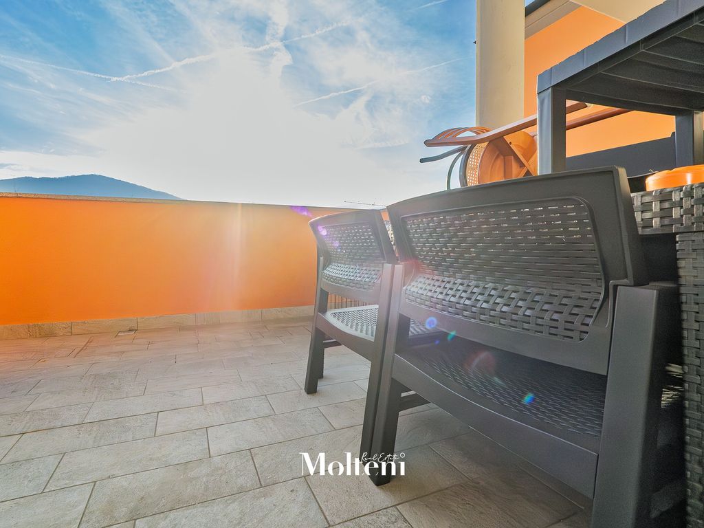 Property photo 3 of 39