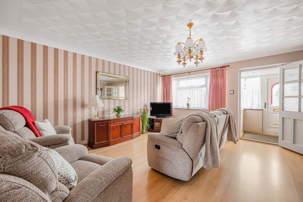 Property photo 3 of 15