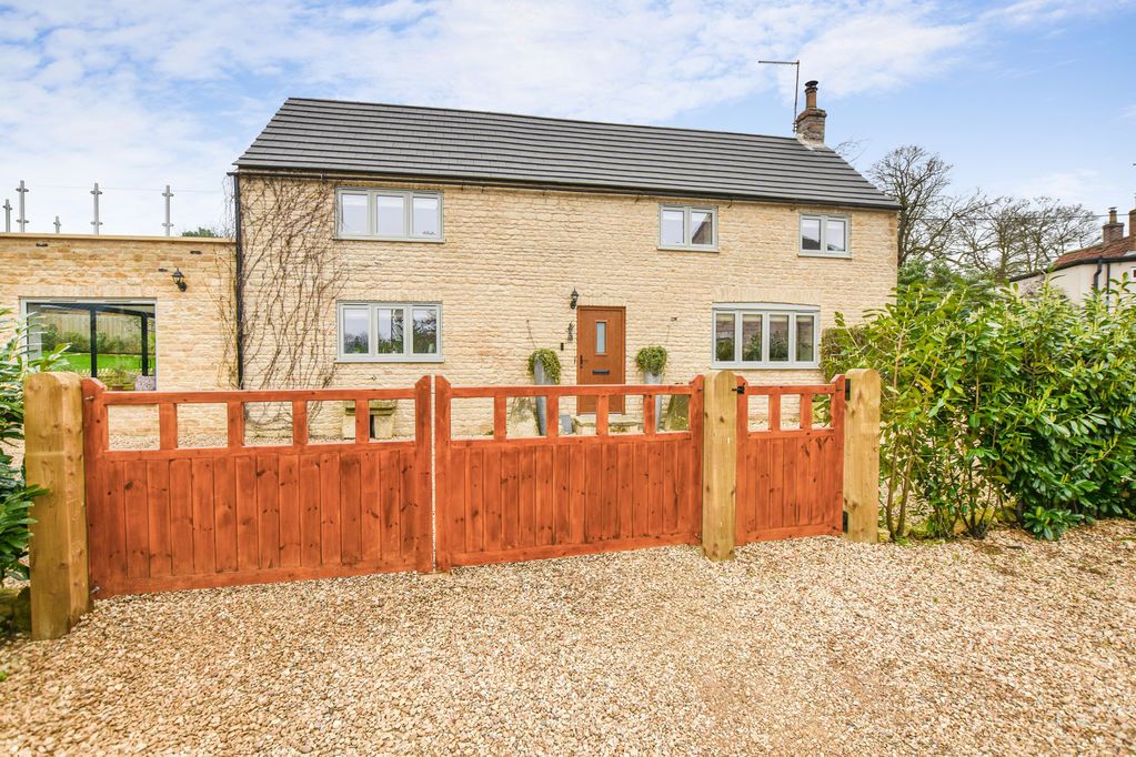 Property photo 1 of 40 Photo 43