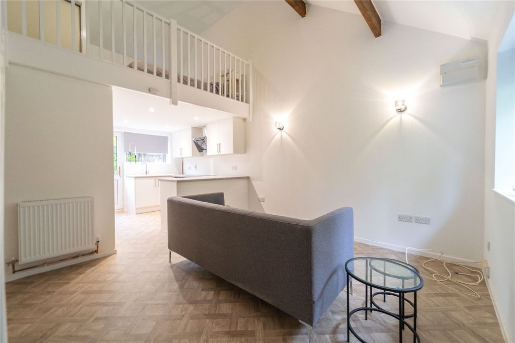 Property photo 2 of 15 Picture No. 01