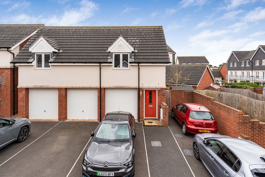 Property photo 1 of 12 5_91009