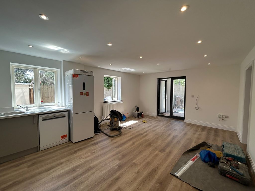 Property photo 2 of 10 Gallery