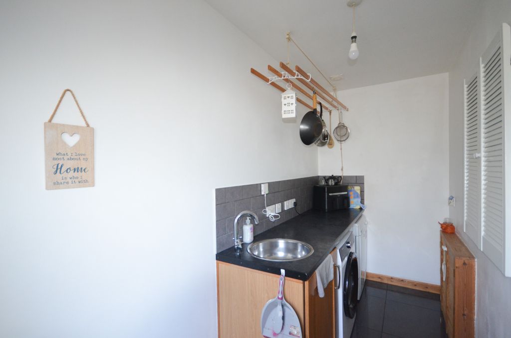 Property photo 3 of 59