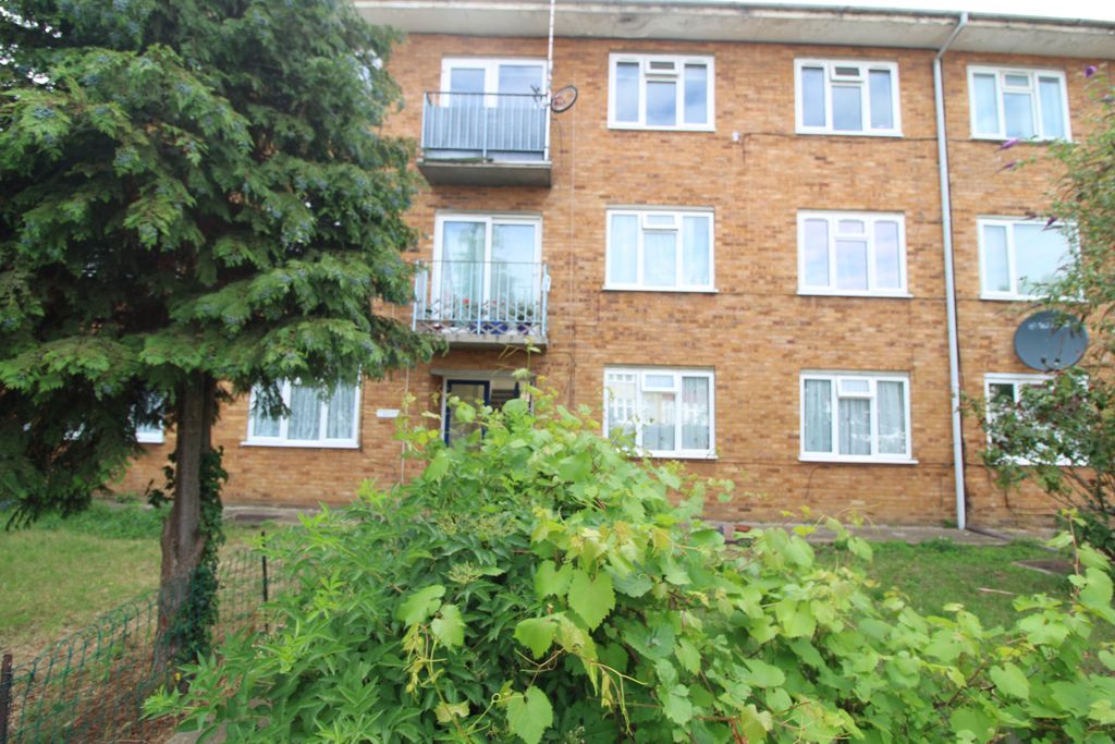 Property photo 1 of 9 This Spacious Two Bedroom In A Small Block With A Private Balcony With Garage