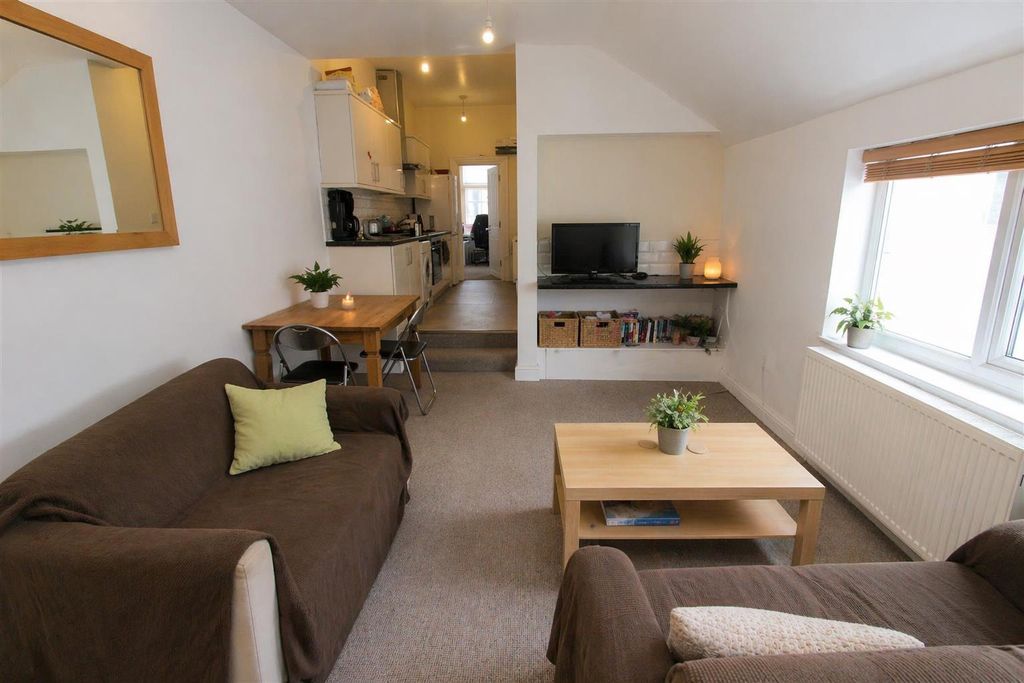 Property photo 2 of 13 312A Wr 1.Png