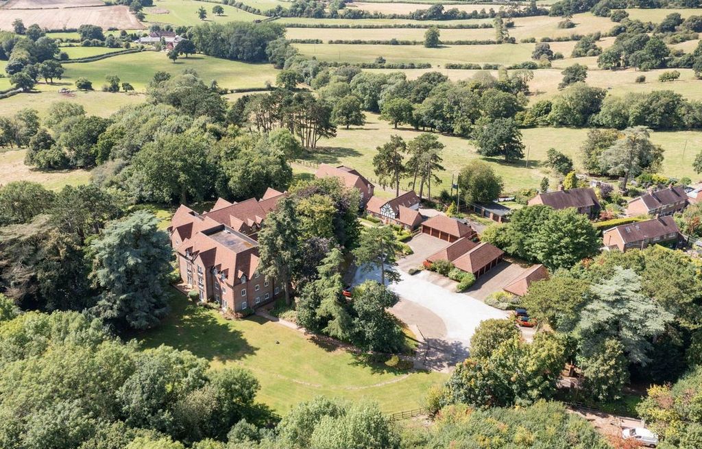 Property photo 1 of 27 Picture No. 28