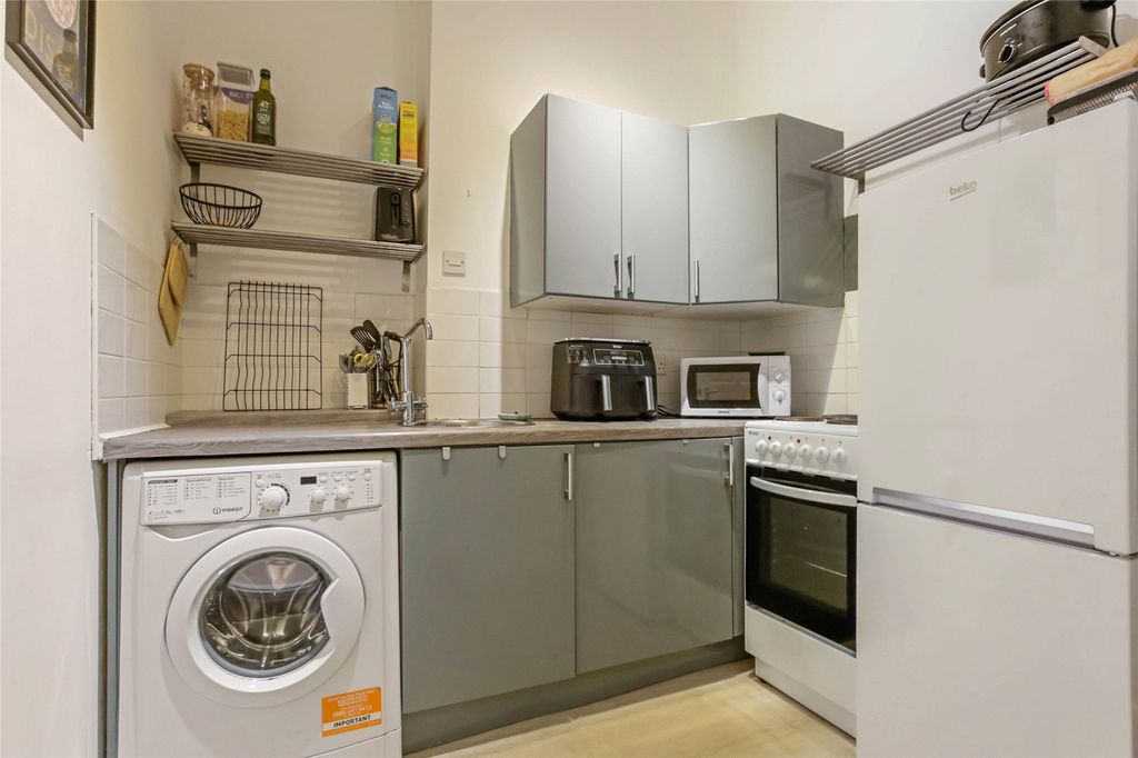 Property photo 3 of 21 Picture No. 03