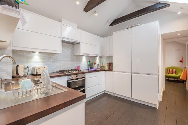 Property photo 1 of 9 Kitchen