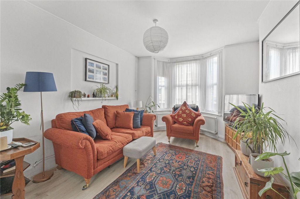 Property photo 3 of 21 Picture No. 17