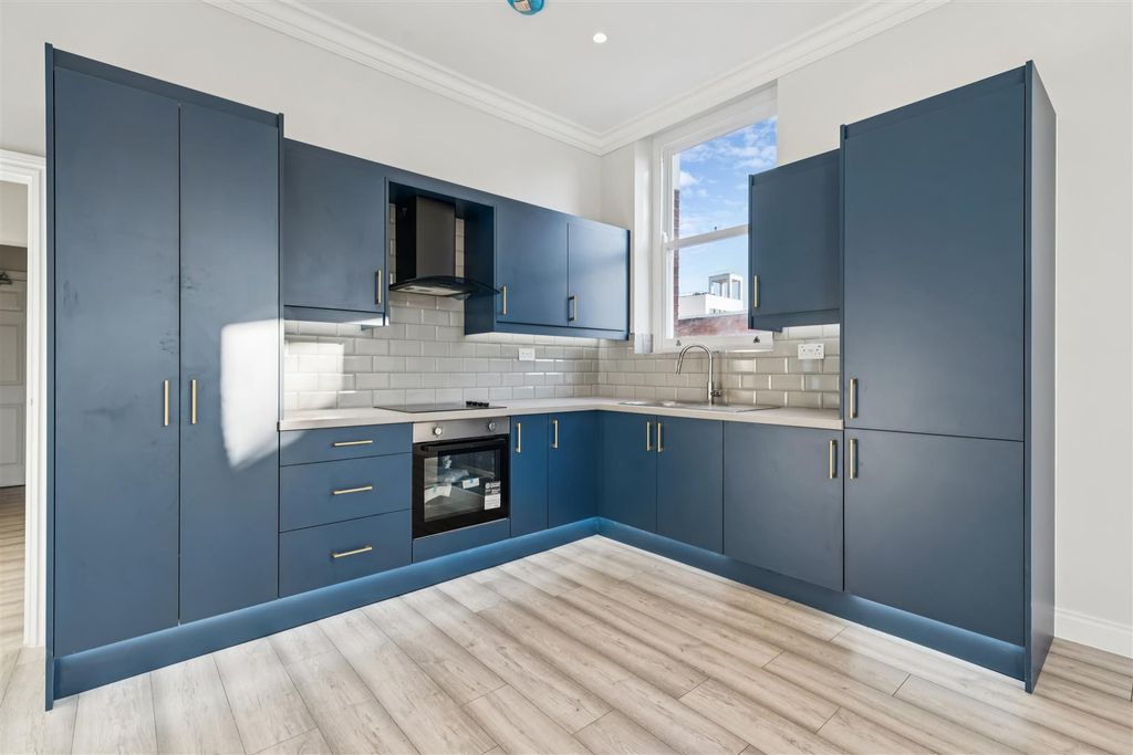 Property photo 2 of 17 12 (1).Jpg