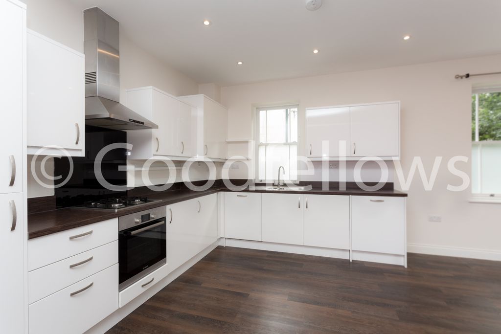 Property photo 2 of 9 6 Abigail Ct-13.Jpg