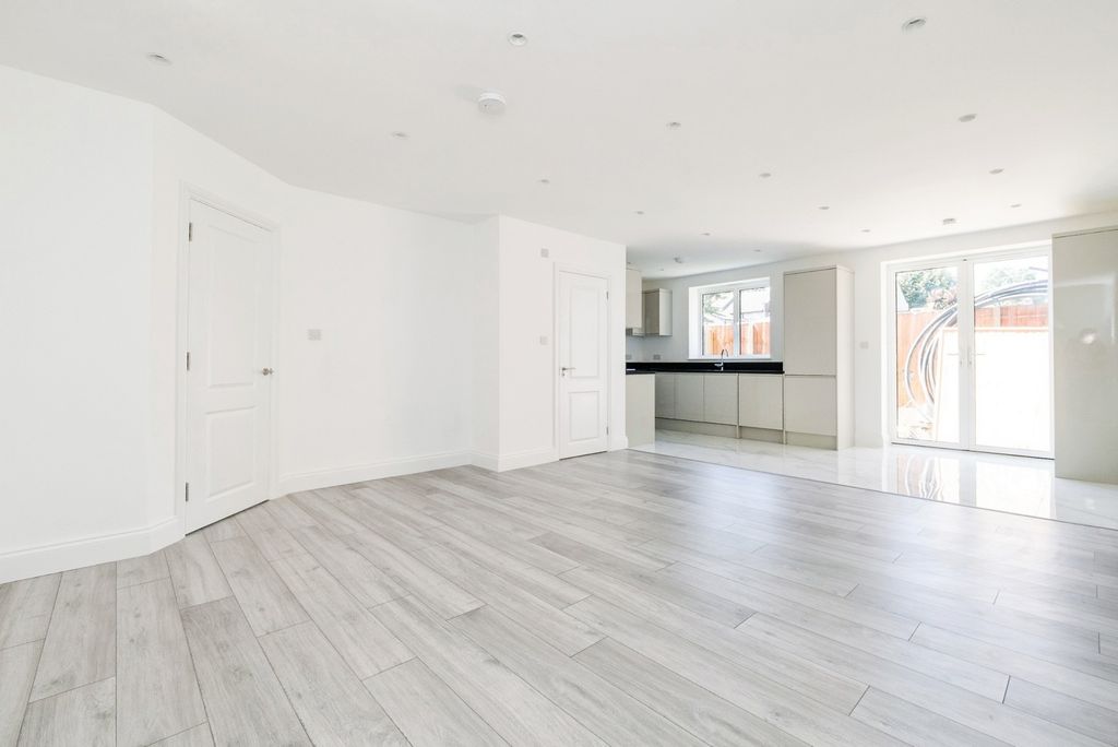 Property photo 1 of 23 Pbox-Img.Jpg