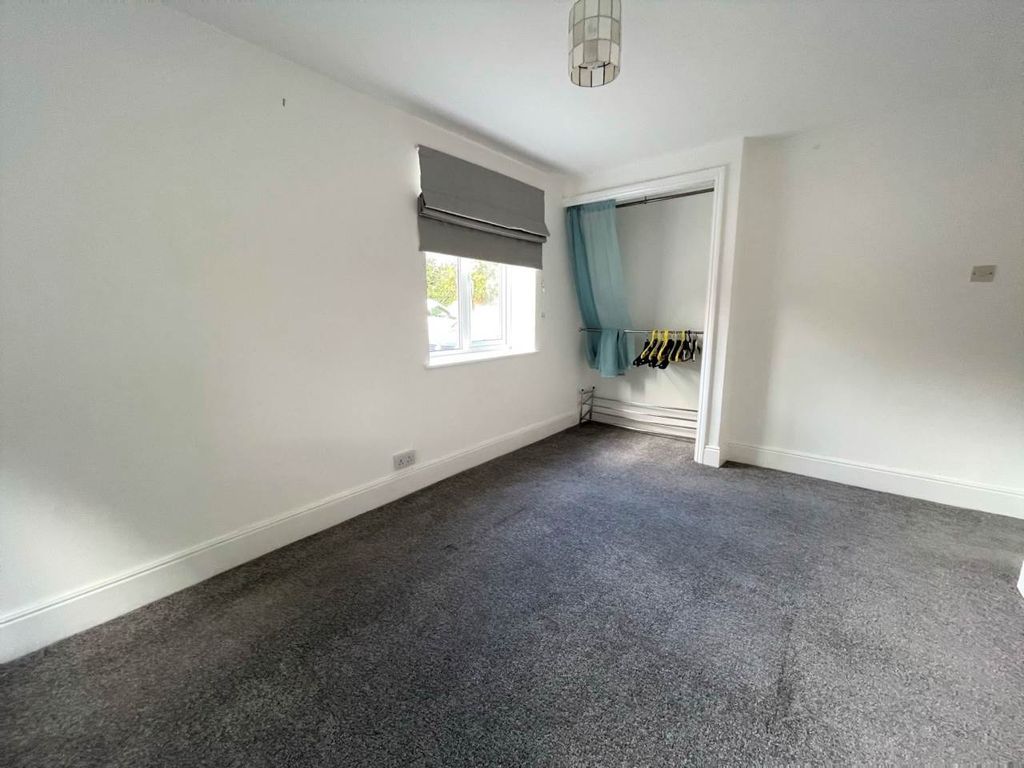 Property photo 3 of 10 Img_7980