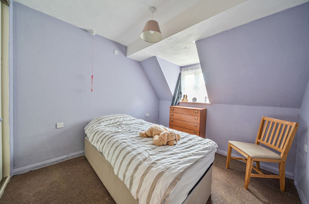 Property photo 3 of 13 1499540-18-6A71Dd...