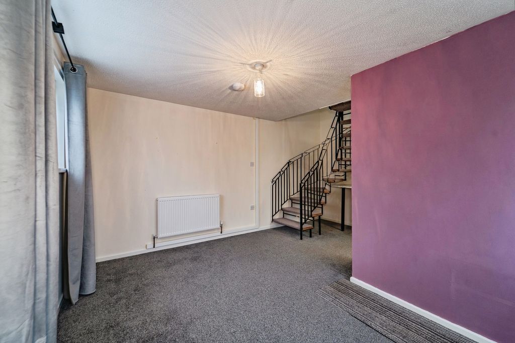 Property photo 2 of 10 Pbox-Img.Jpg