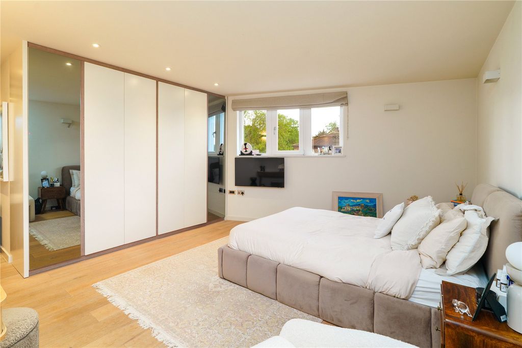 Property photo 2 of 10 Picture No. 02