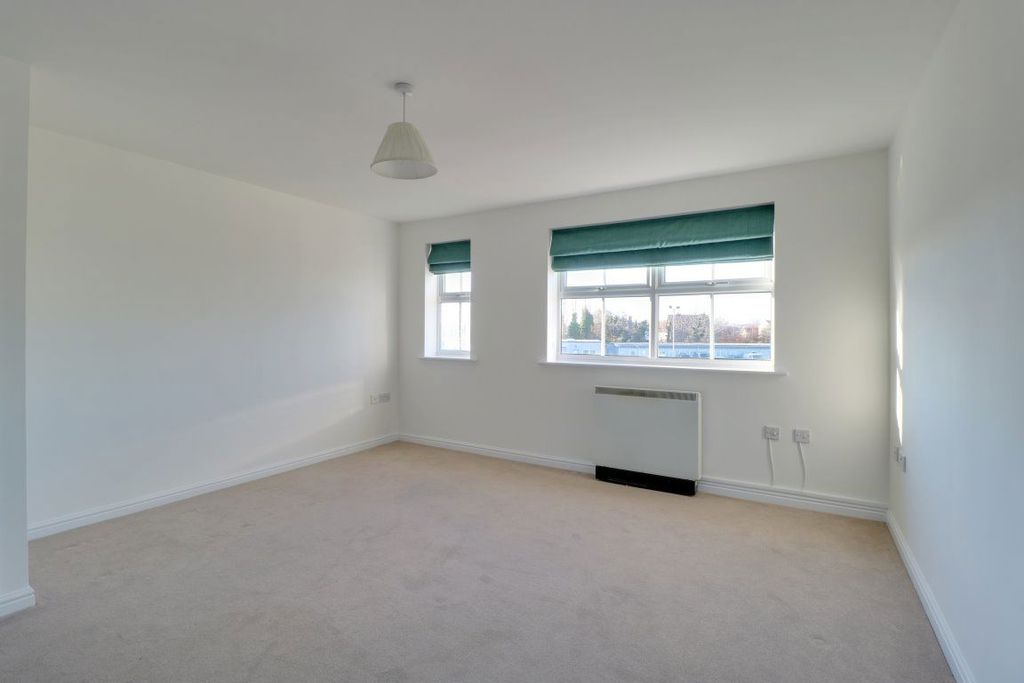Property photo 2 of 6