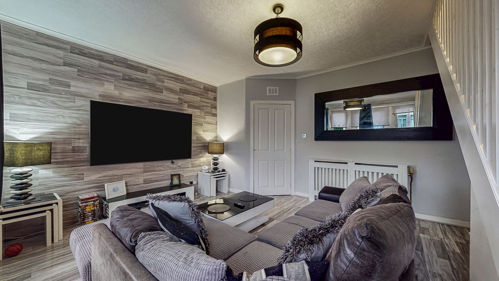 Property photo 3 of 24 17-Print-182 Cloberhill Road_13