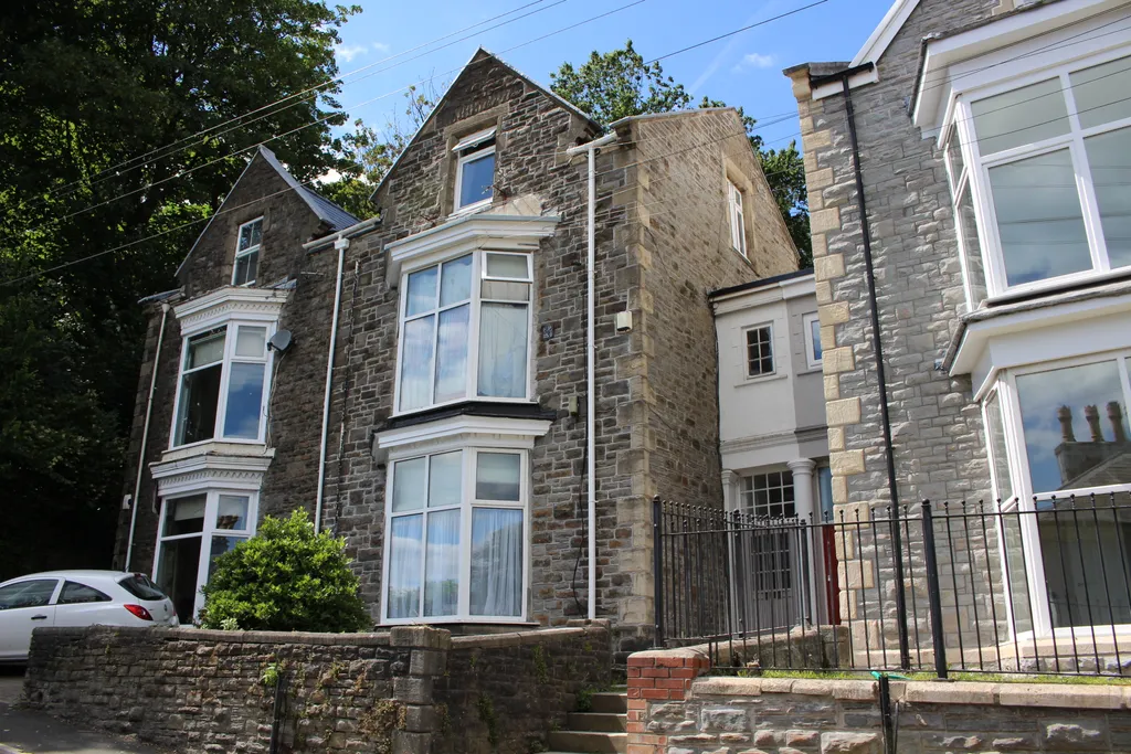 Apartment in Swansea SA1, Castle - View 3