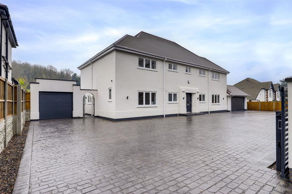 Property photo 1 of 44