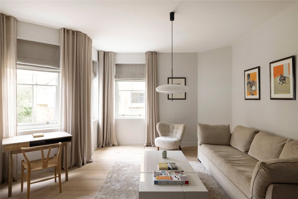 Property photo 2 of 19 Picture No. 03