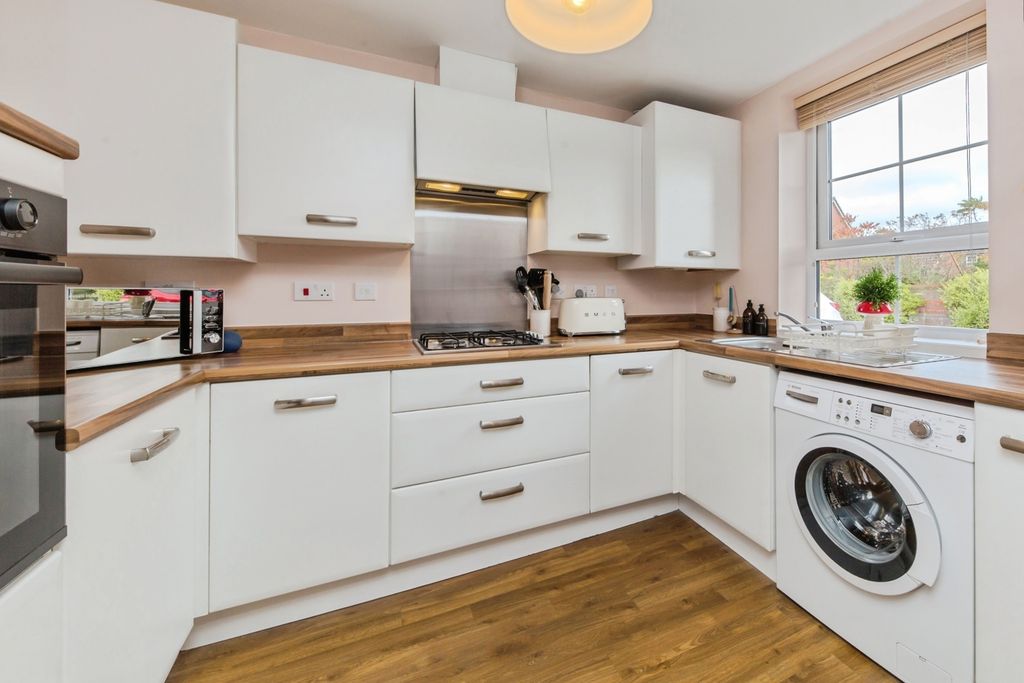 Property photo 3 of 15 Photo