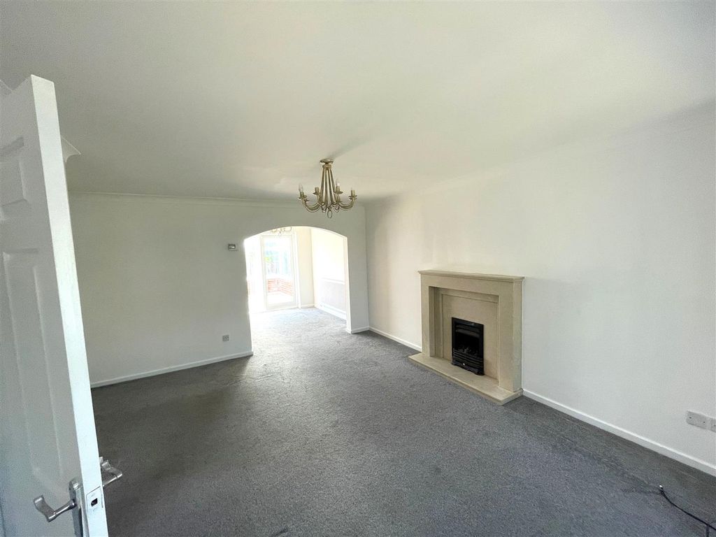Property photo 2 of 14 Lounge 1.Jpg