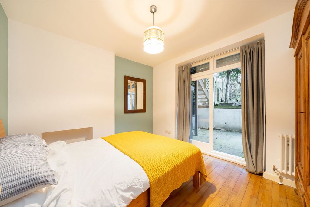 Property photo 3 of 8