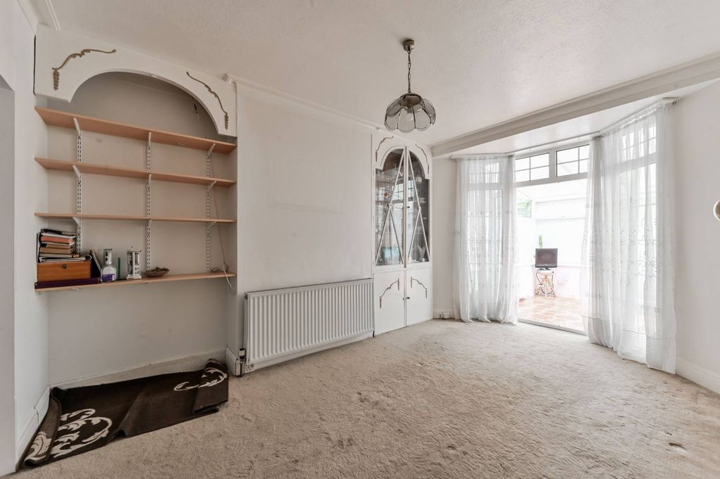 Property photo 1 of 27