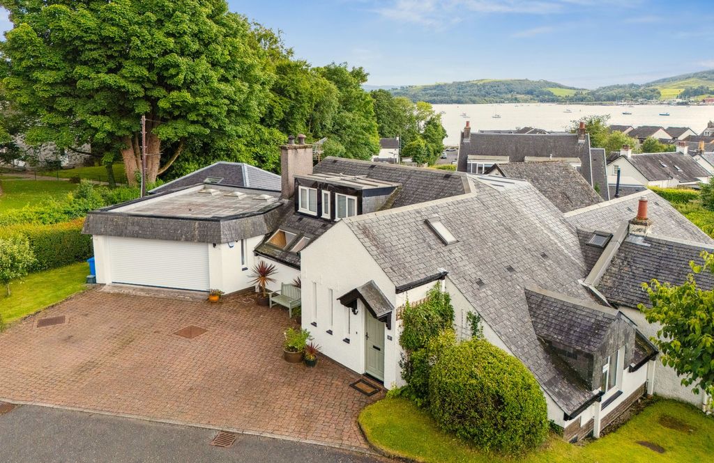 Property photo 1 of 40