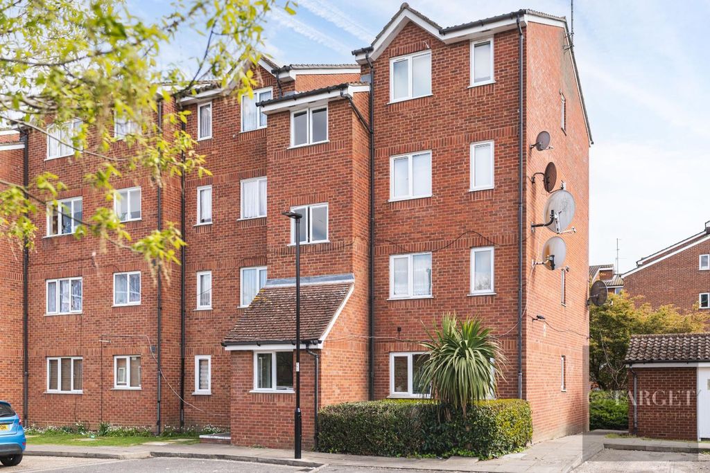 Property photo 1 of 9 Linnet Close Wm-9.Jpg