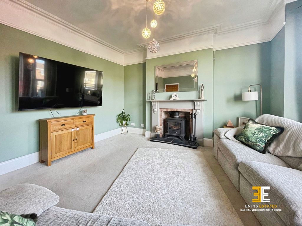 Property photo 2 of 42