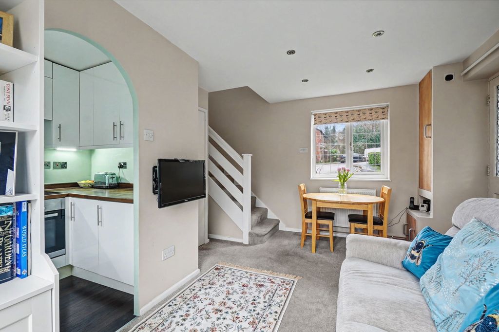 Property photo 3 of 32