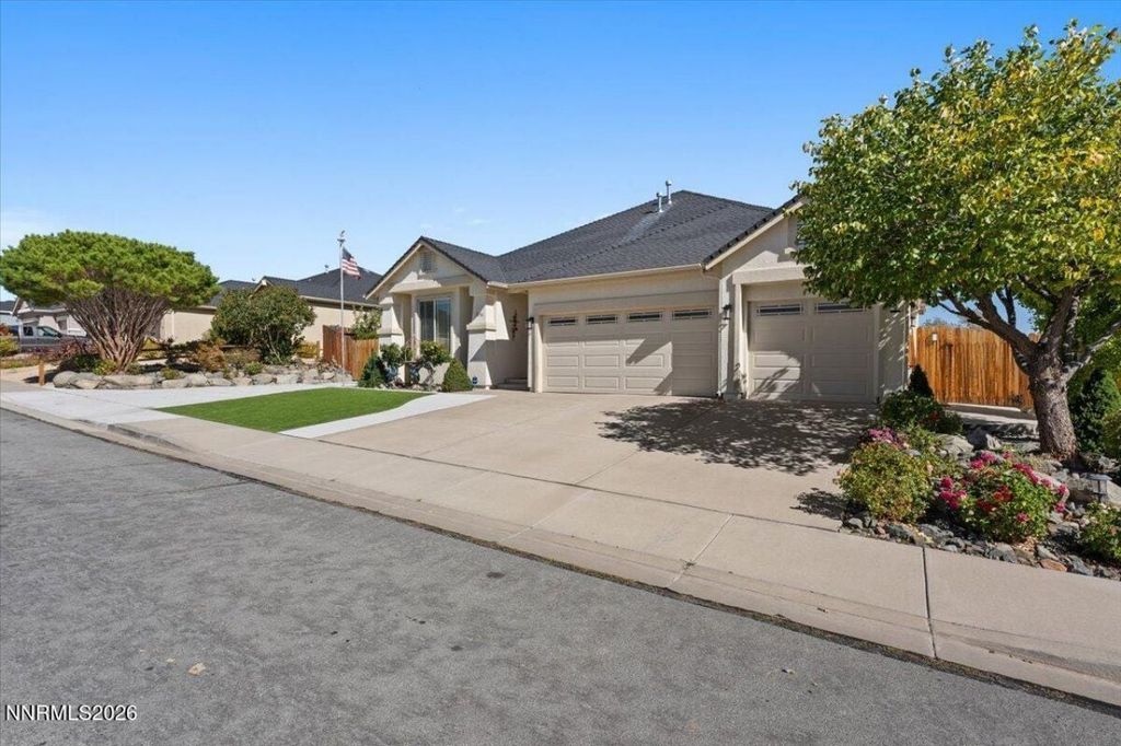 Property photo 1 of 30